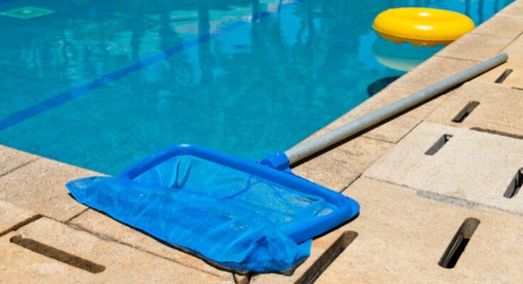 Medence takarítása: Fontossága és hatékony módszerek